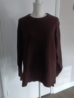 Women's Cozy Crewneck Sweater - Dark Brown